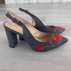 ❤️ Embroidered Sling Back Pointy Toe Block Heels